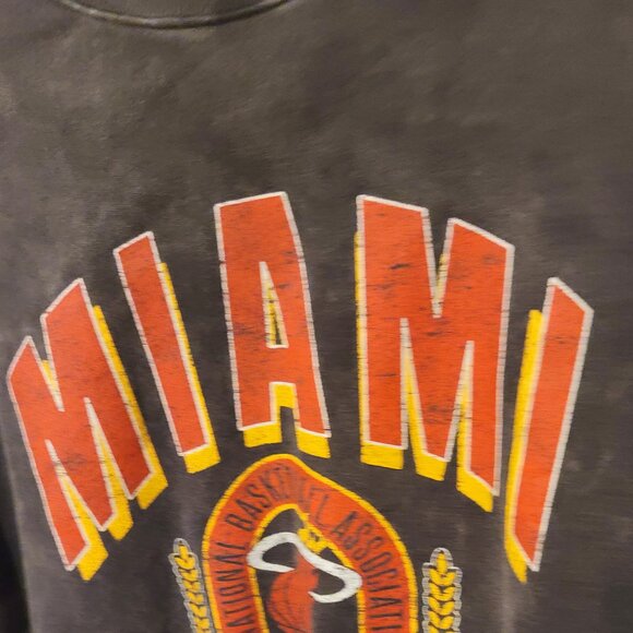 Vintage Miami Heat Sweatshirt, never worn (L) - Picture 1 of 8